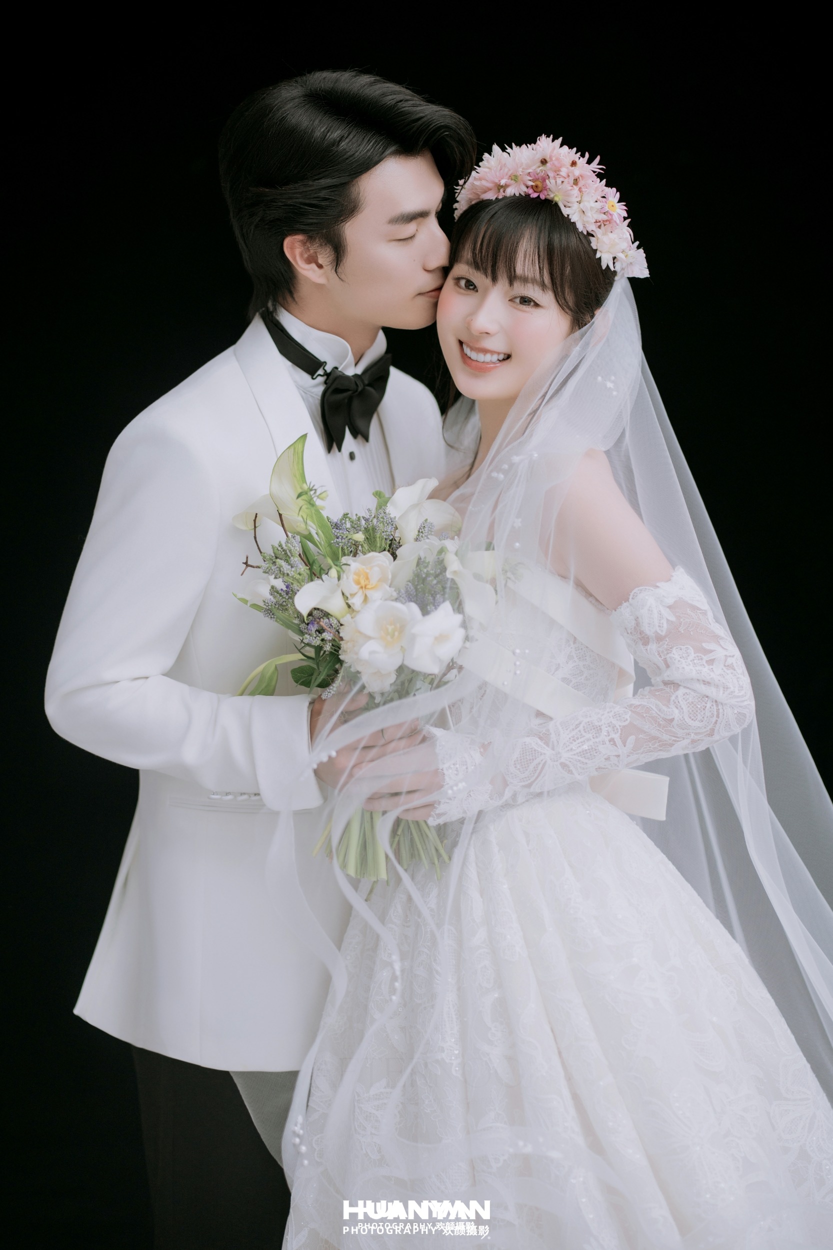 韩式温柔婚纱照 · 室内影棚场景 · 柔光叙事客片