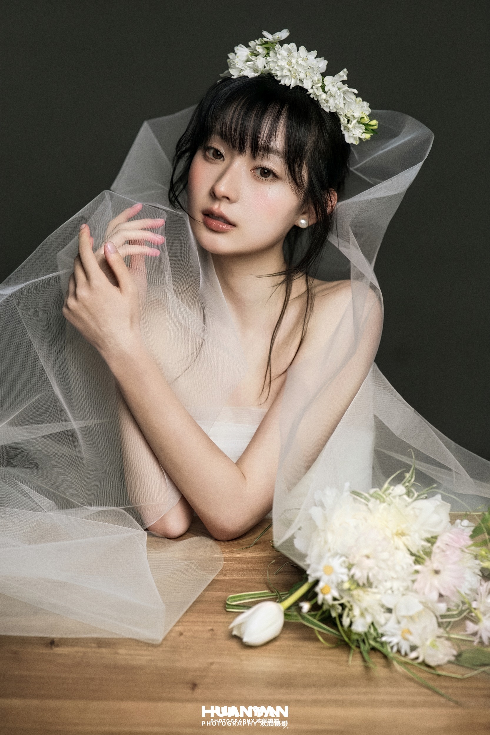 浪漫唯美婚纱照 · 室内影棚场景 · 云间甜梦客片