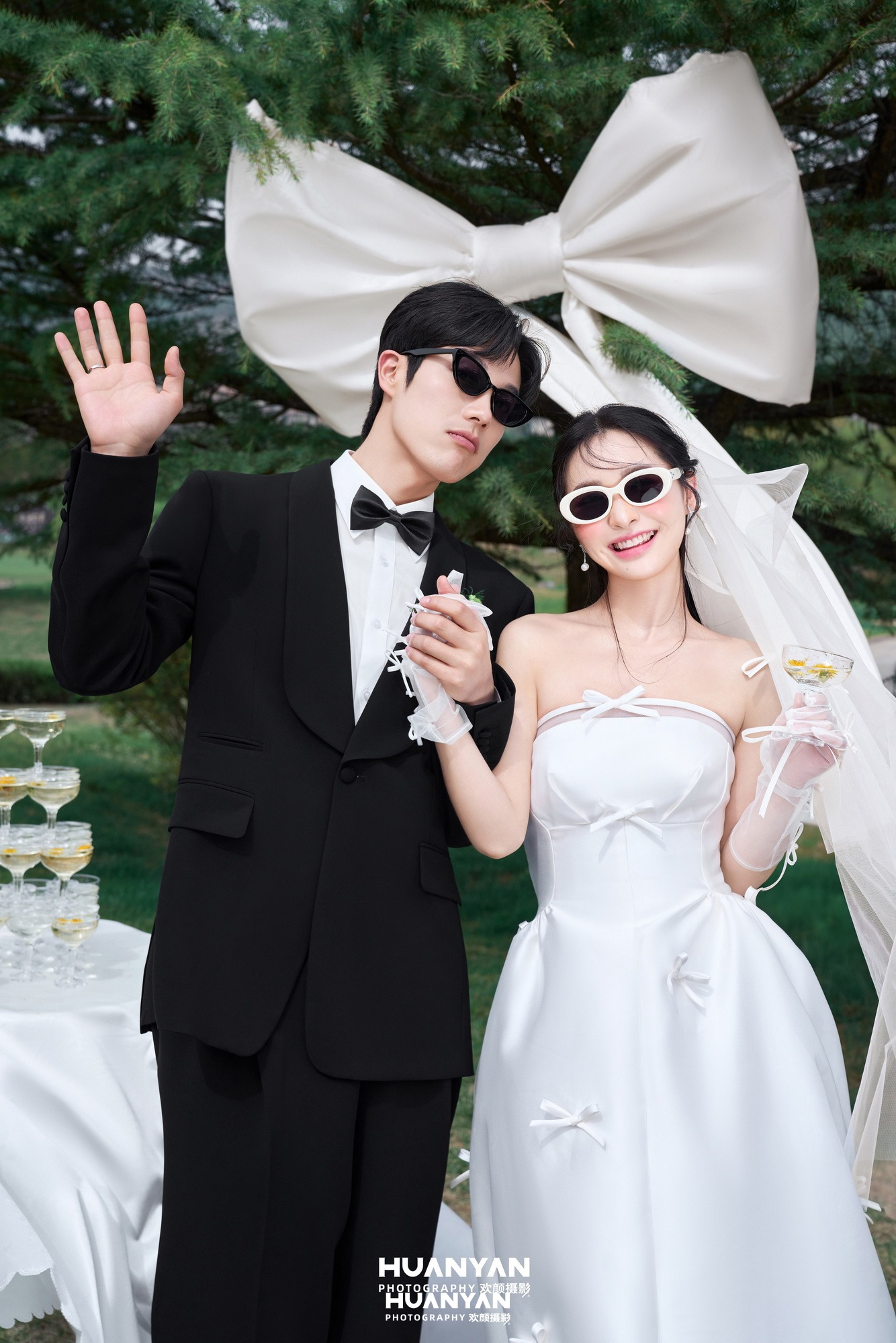韩式温柔婚纱照 · 户外自然场景 · 蝶结与风客片