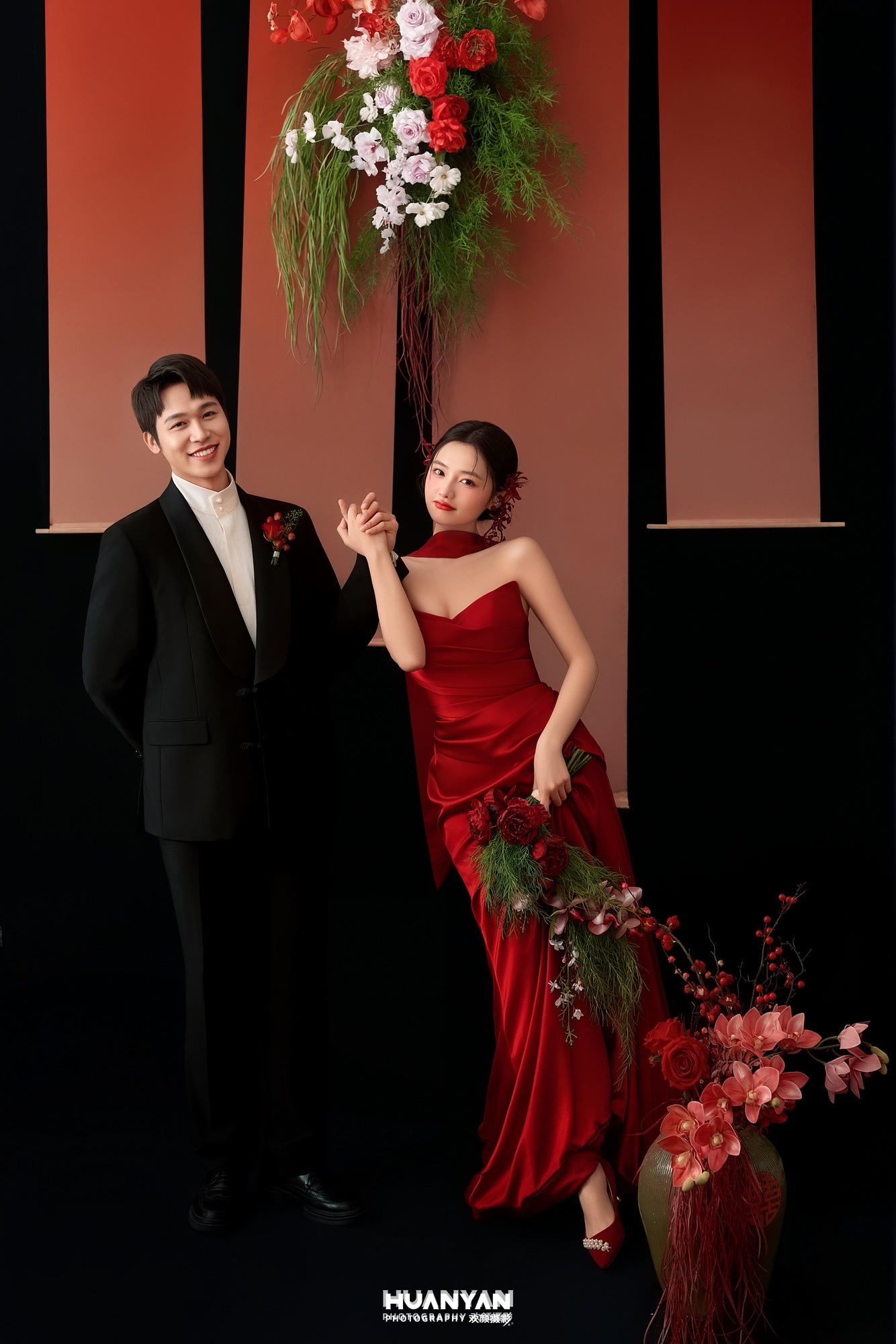 杂志时尚婚纱照 · 室内影棚场景 · 绛色花信客片