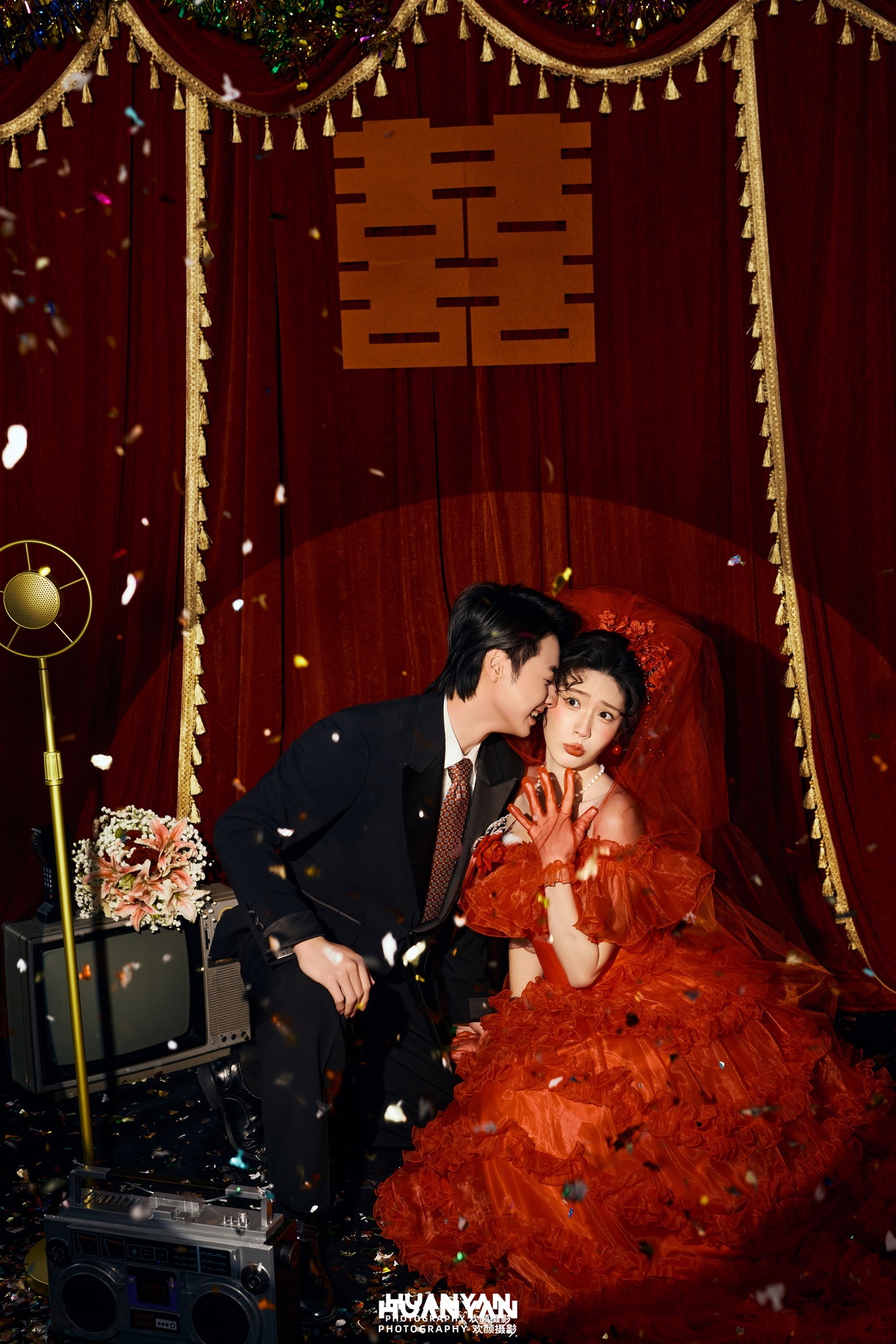 室内影棚新中式婚纱照实拍（红幕欢歌系列）
