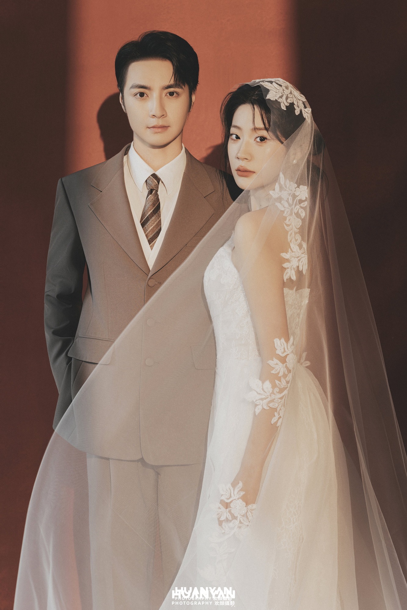 韩式温柔婚纱照 · 室内影棚场景 · 纱曳同行客片
