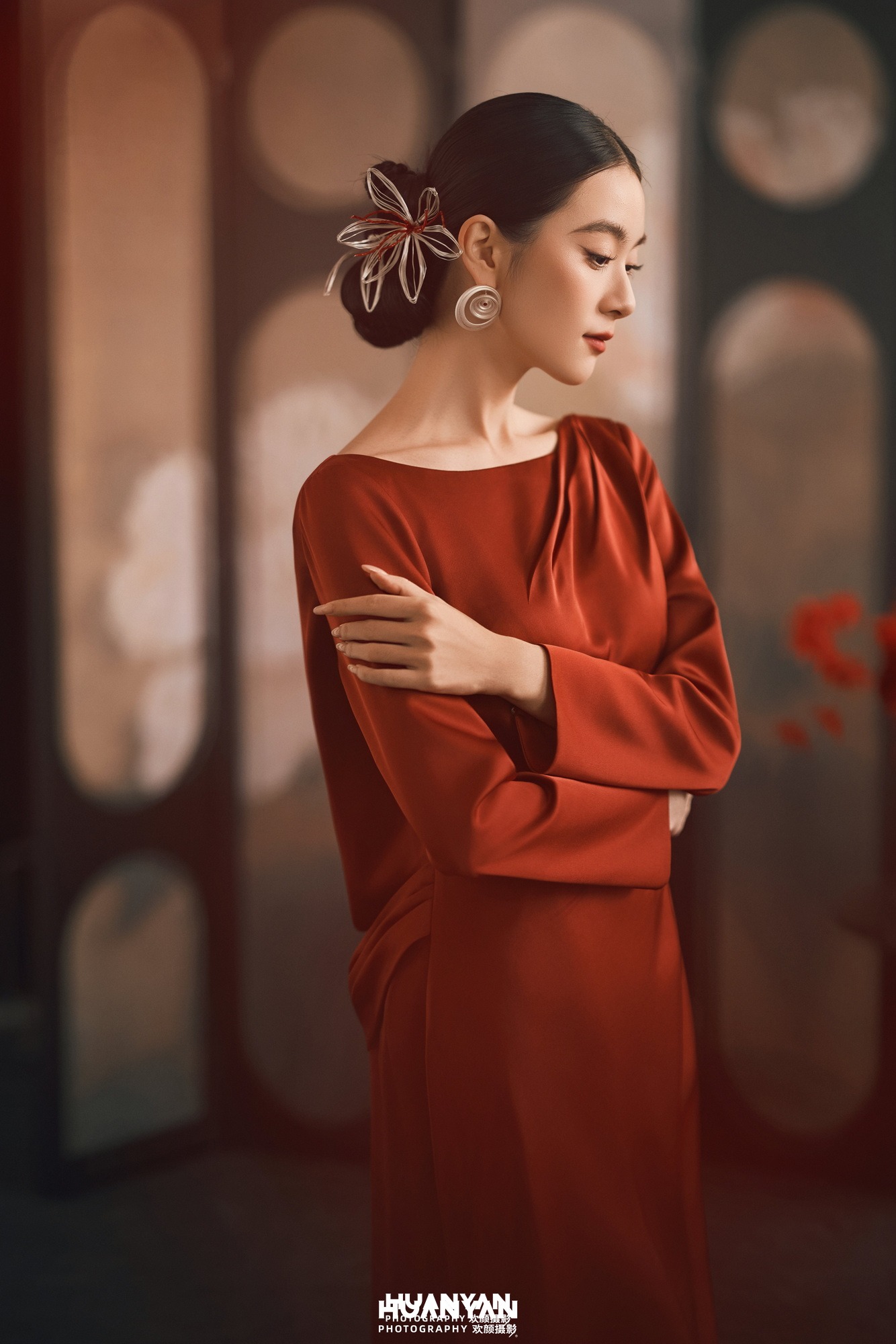 新中式婚纱照 · 室内影棚场景 · 灼灼红裳客片