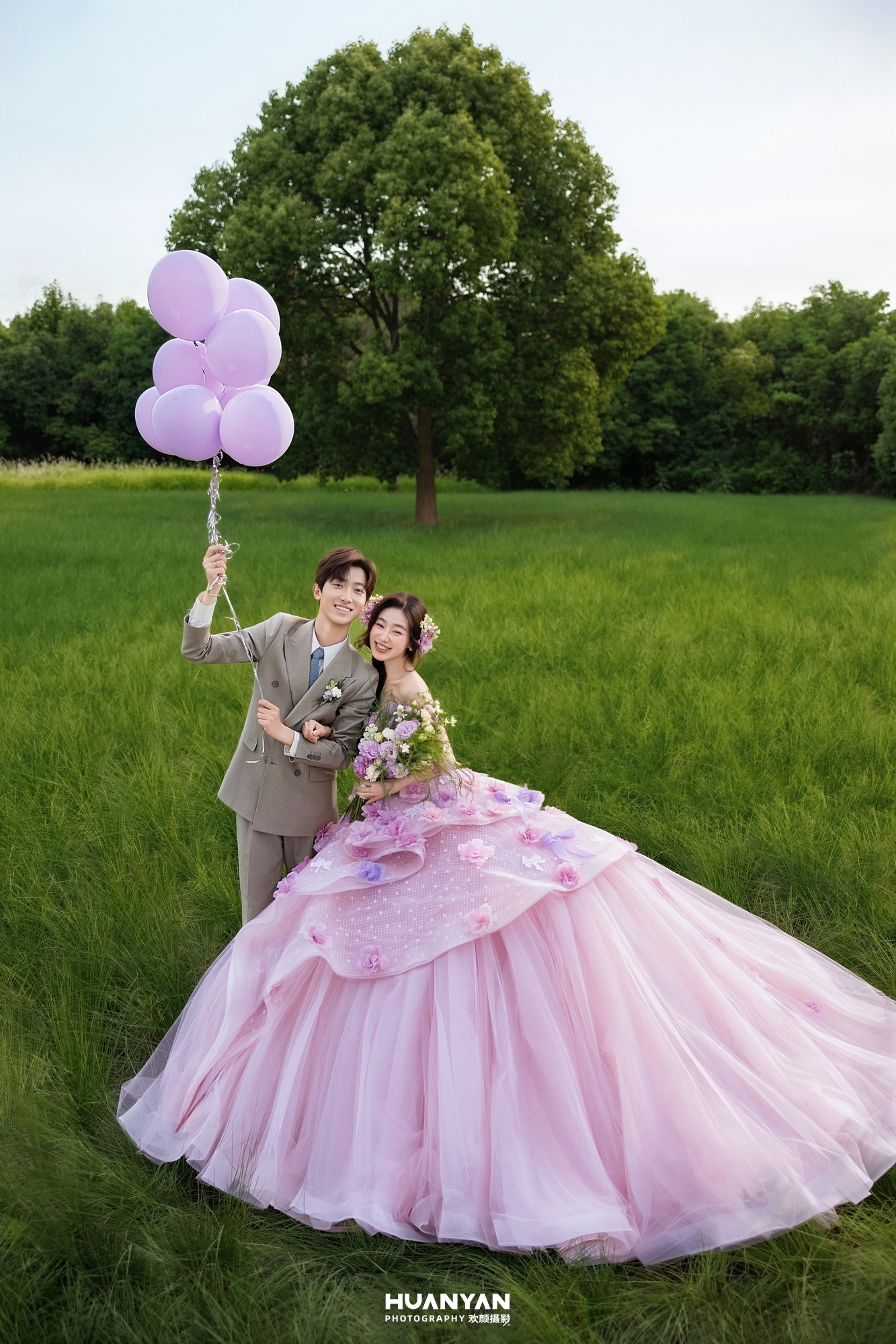 气球告白：清新自然婚纱照户外自然实拍