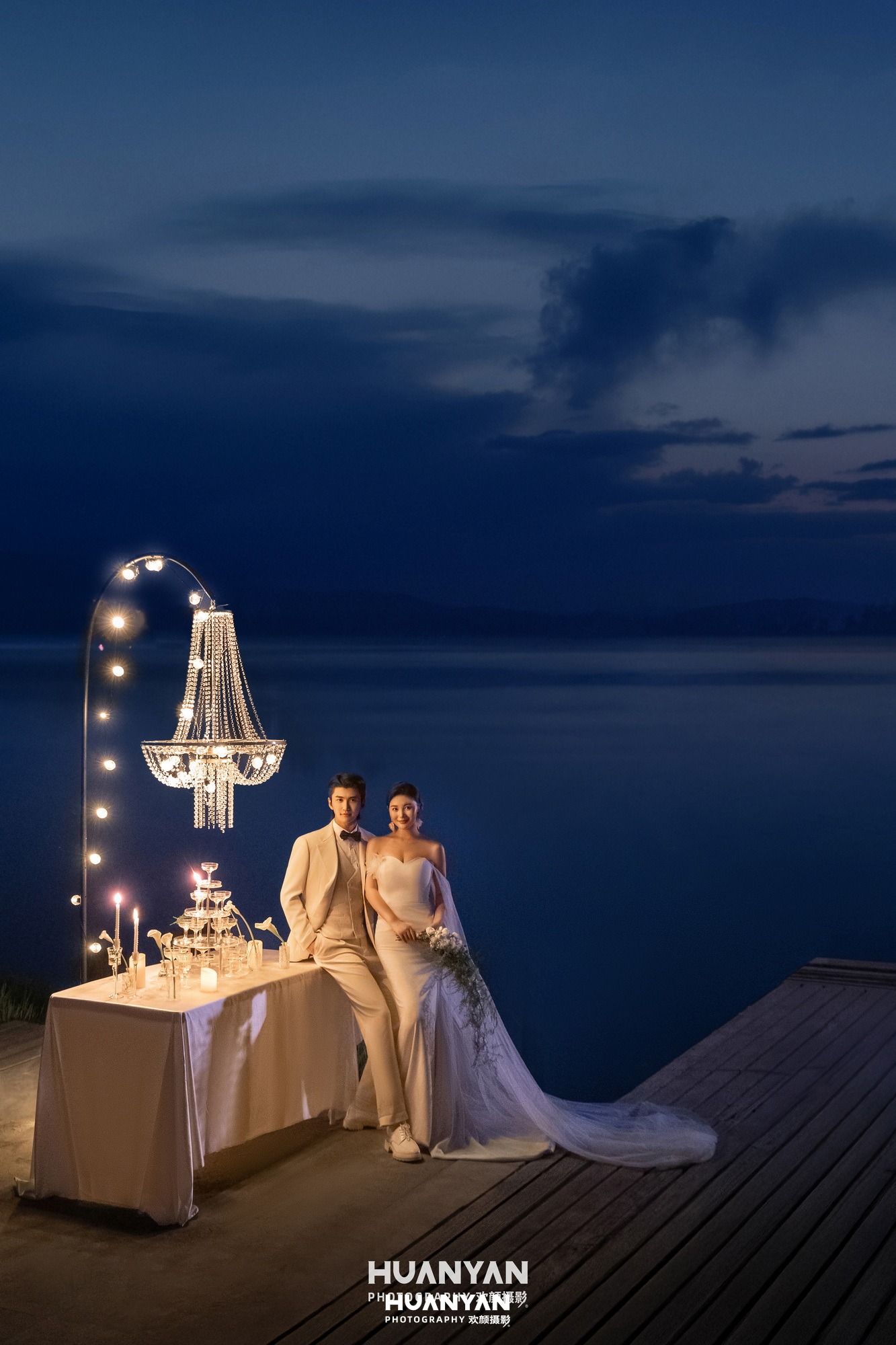 灯影海夜客片第3张｜轻奢高级婚纱照，摄于海边