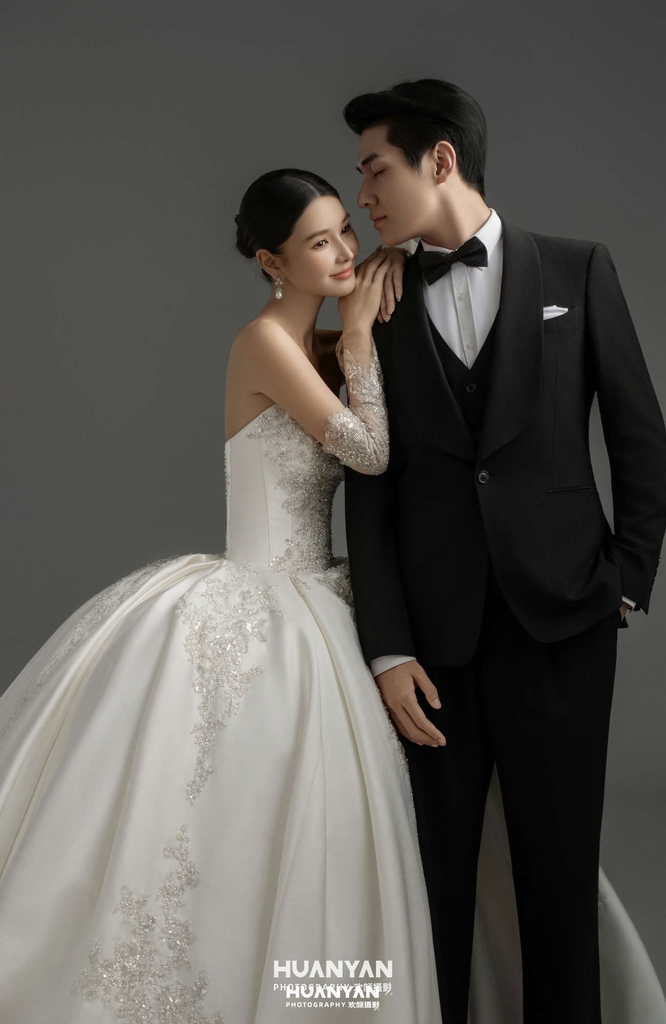 韩式温柔婚纱照 · 室内影棚场景 · 素纱赴白首客片
