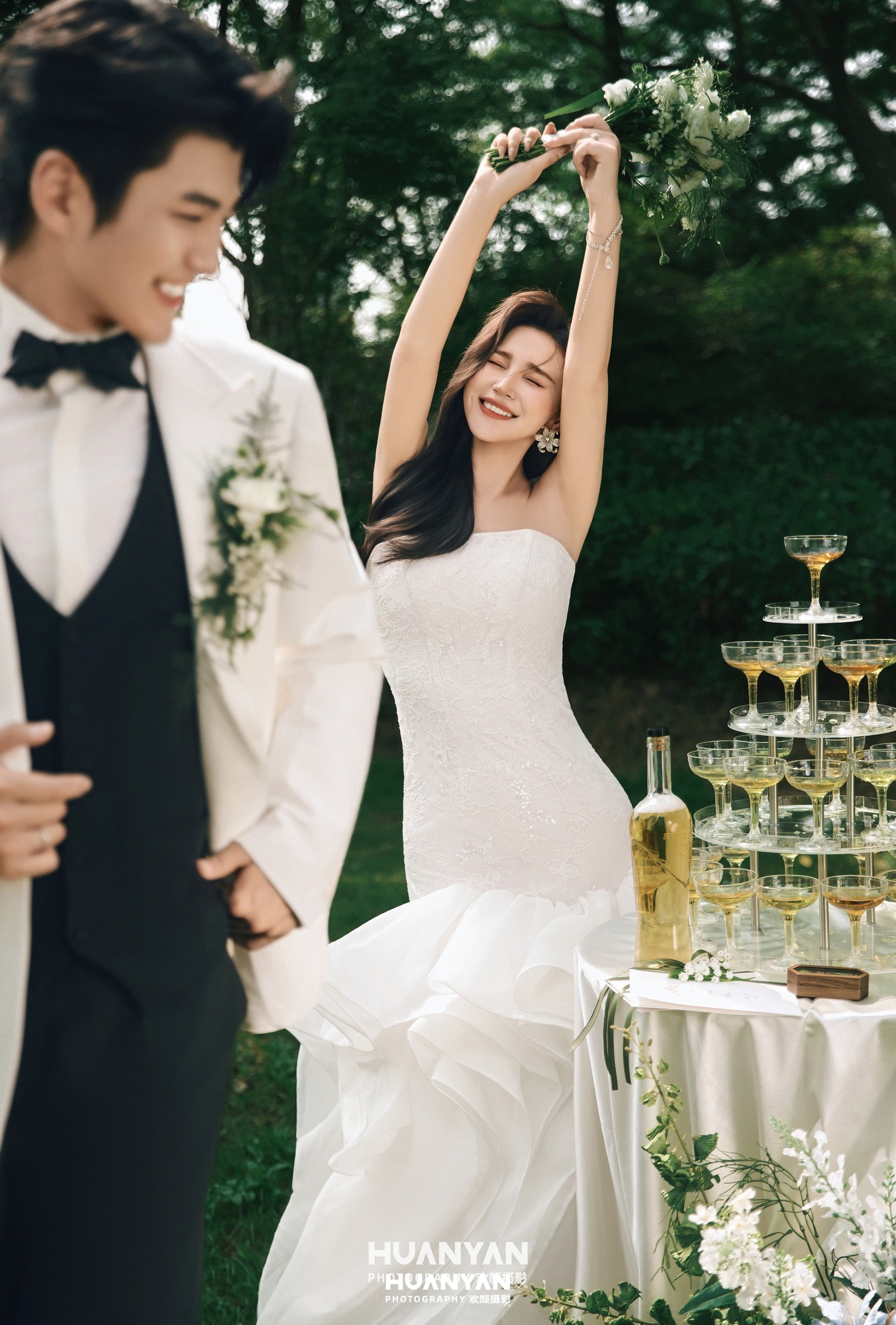清新自然婚纱照 · 户外自然场景 · 绿意花雨客片
