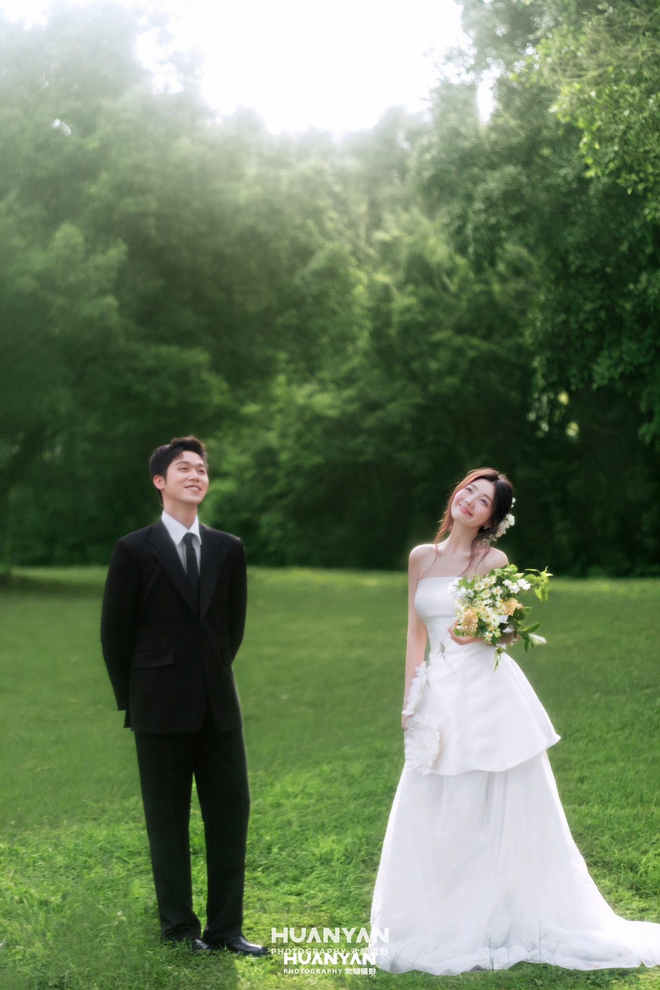 林深回眸：清新自然婚纱照户外自然实拍