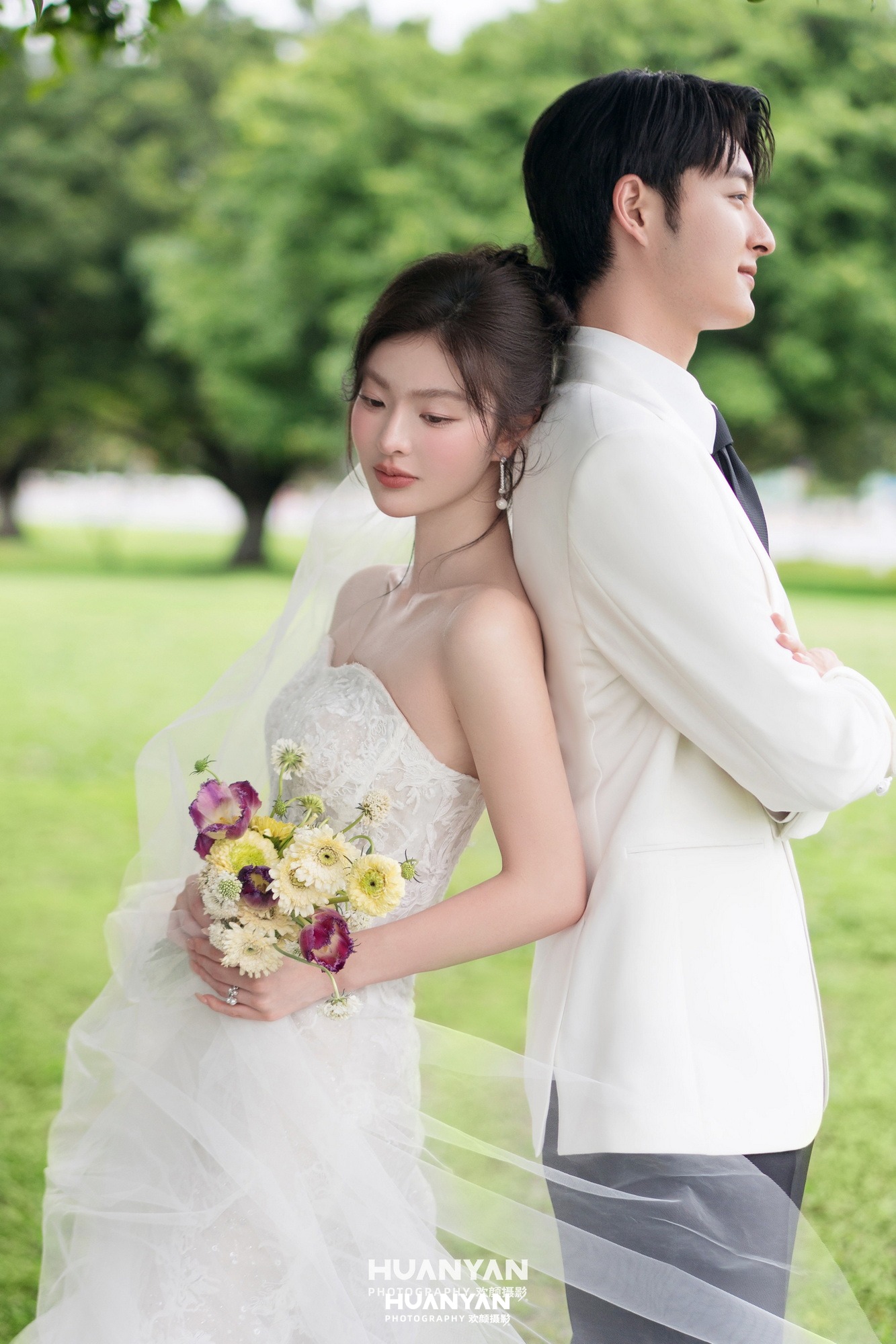 草色新约客片第7张｜清新自然婚纱照，摄于户外自然