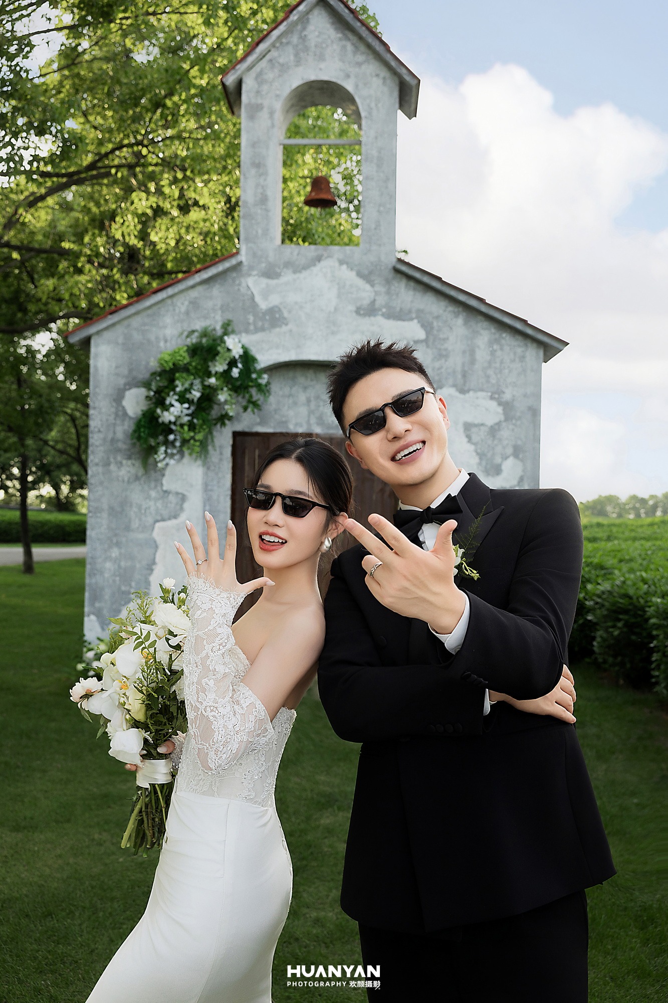 钟楼飞纱：清新自然婚纱照户外自然实拍
