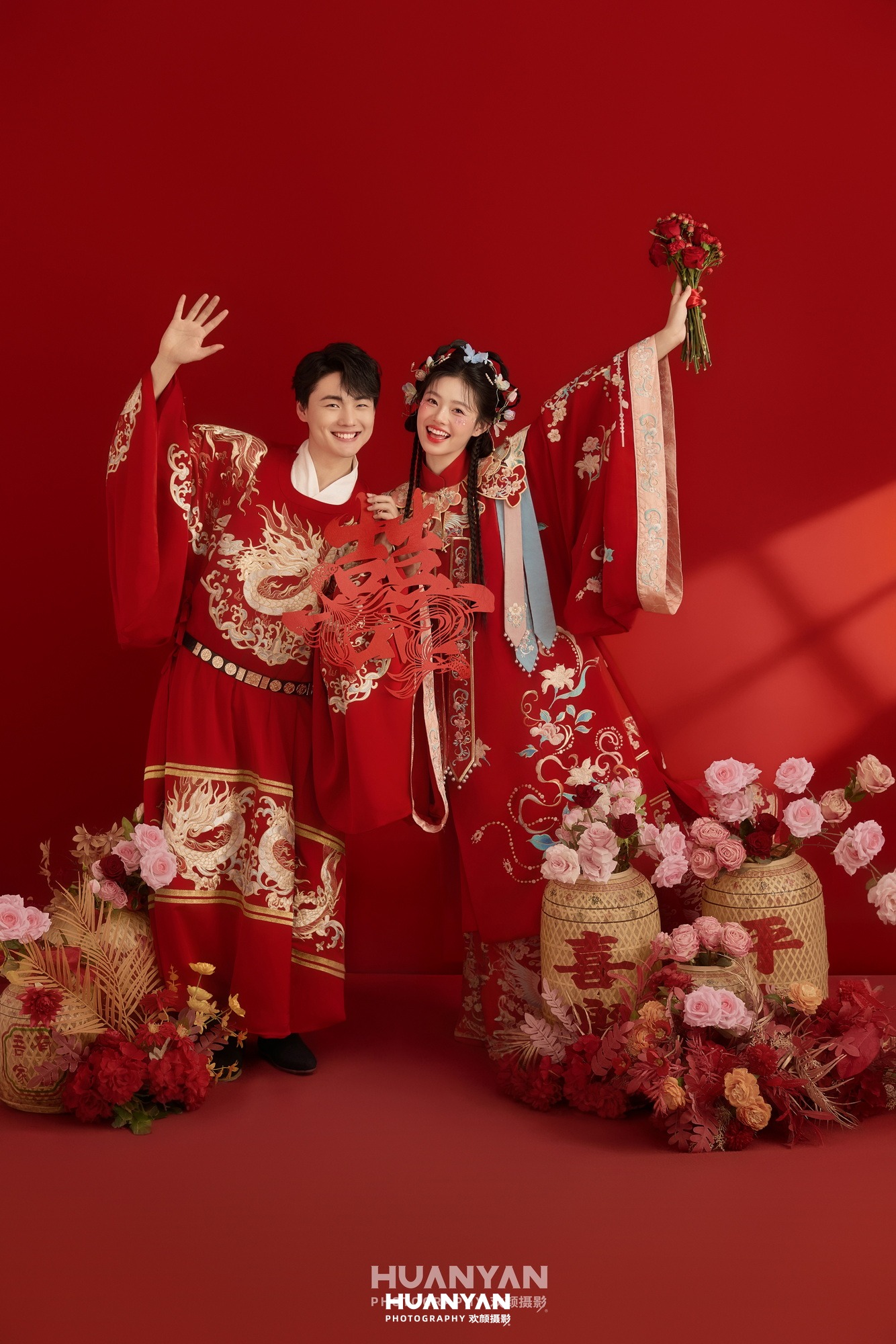 新中式婚纱照 · 室内影棚场景 · 红衣酿喜客片