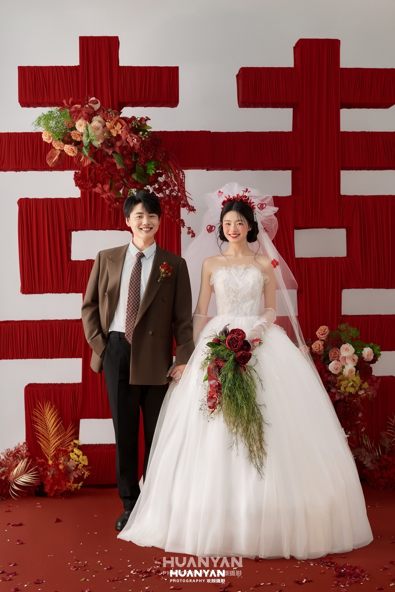绯幕初见：韩式温柔婚纱照室内影棚实拍