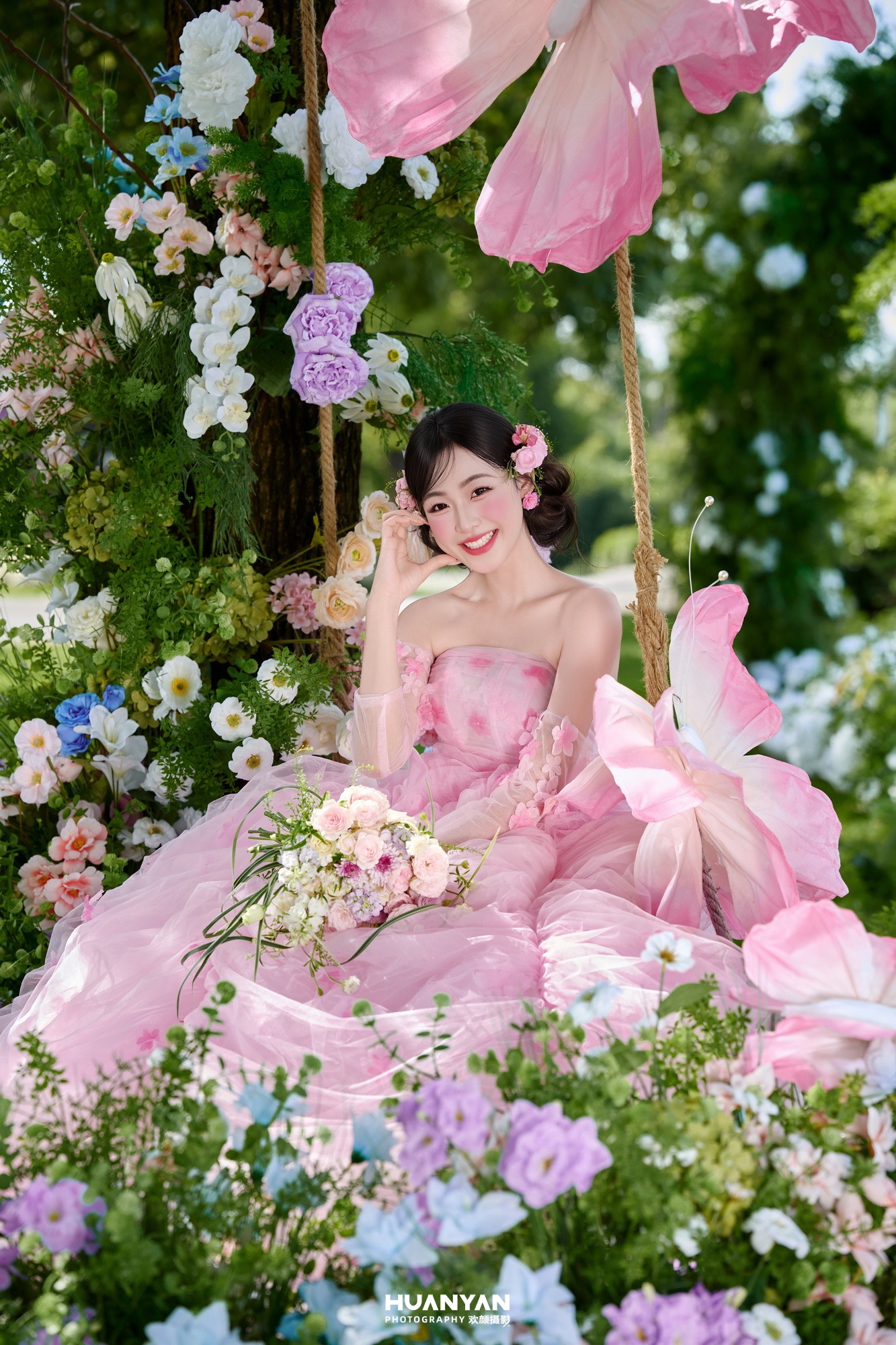 帽檐藏花：韩式温柔婚纱照户外自然实拍